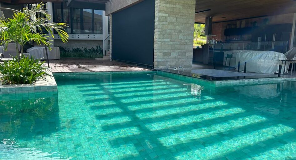 b806253d-c448-4812-a57c-5e4ab06bb148 b806253d-c448-4812-a57c-5e4ab06bb148